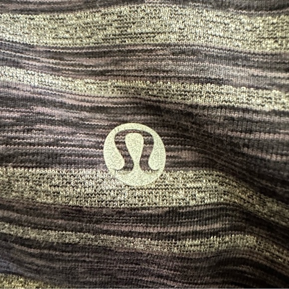 Lululemon Tank Top Scoop Neck Black Gray Stripes Galore Yoga Shelf Bra - Picture 6 of 7